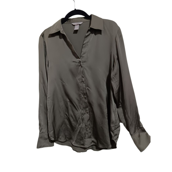 H&M Silky Feel Olive Green Button Front Blouse with Button Cuffs in Olive Green - Picture 2 of 7